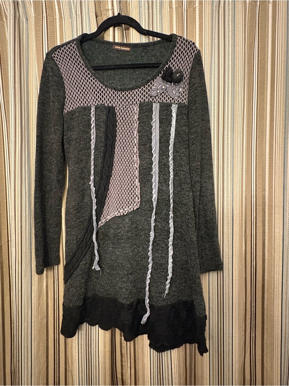 Charcoal Gray Long-Sleeve Knit Tunic with Decorative Trim